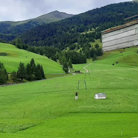 Reschnerhof Bed & Breakfast 3*