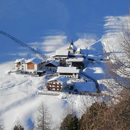 Reschnerhof Bed & Breakfast Resia